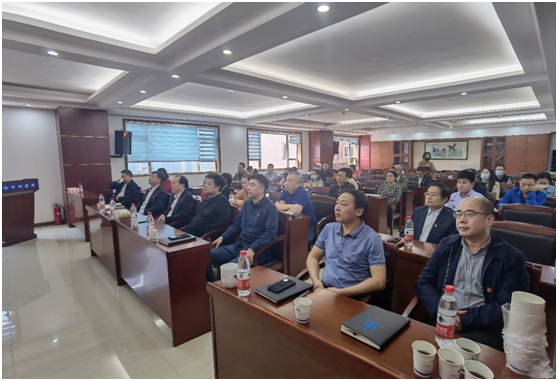 中南建設組織集中收看黨的二十大開幕會并開展黨委理論學習中心組專題學習