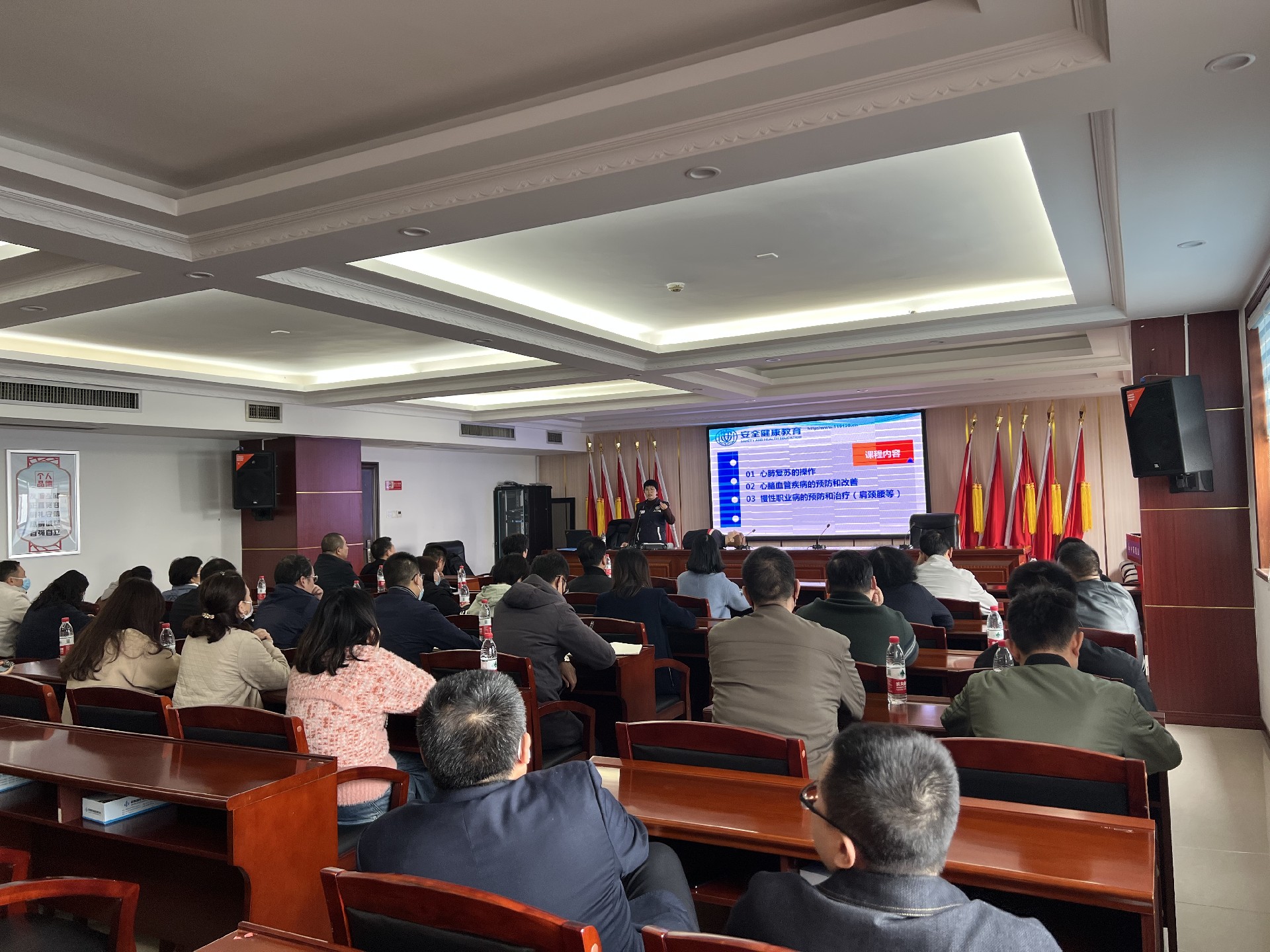 “珍惜生命，關(guān)愛(ài)健康”—中南建設(shè)集團(tuán)舉辦健康急救知識(shí)科普講座