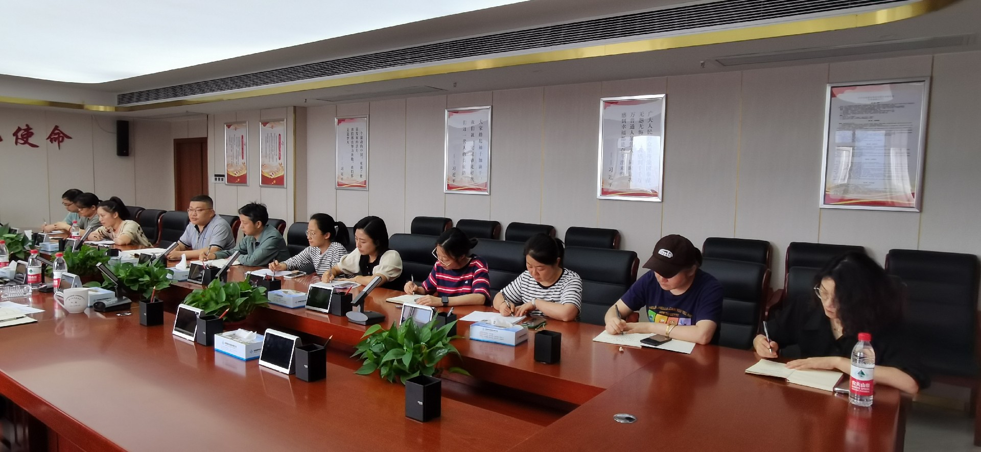 1686552164140992.jpg 經(jīng)營部調(diào)研座談4.jpg