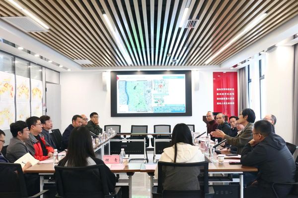 微波遙感技術(shù)賦能地災(zāi)防治 中國科學(xué)院專家呂孝雷赴湘交流